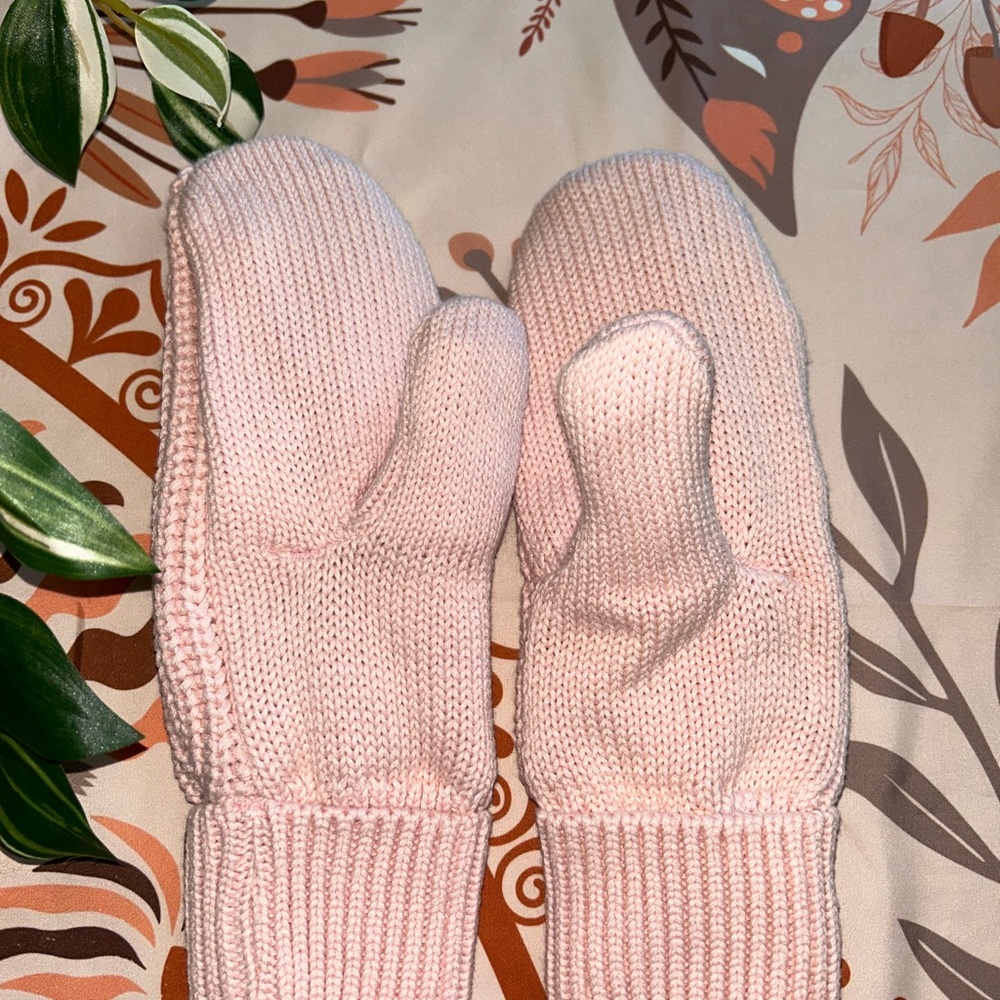 DISNEY X LOVE YOUR MELON PINK MITTENS - Picture 3 of 3